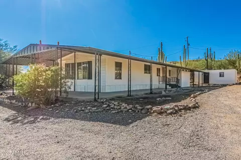 34480 S Golden Ln, Black Canyon City, AZ 85324
