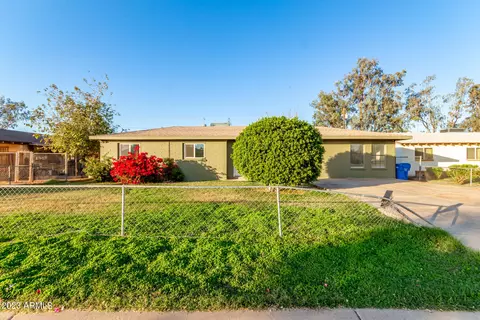 2754 W Latham St, Phoenix, AZ 85009