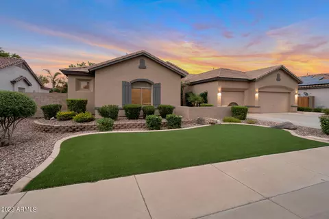 2064 E Taurus Pl, Chandler, AZ 85249