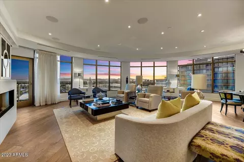 2402 Esplanade Ln E #1102, Phoenix, AZ 85016 photo 5