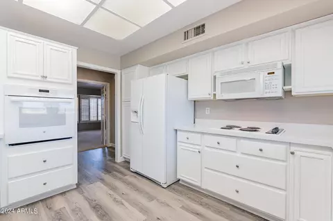 14611 W Calumet Dr, Sun City West, AZ 85375