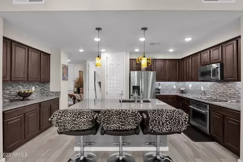 250 W Queen Creek Rd #108, Chandler, AZ 85248