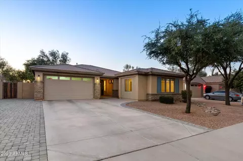 4512 S Boulder St, Gilbert, AZ 85297 photo 2