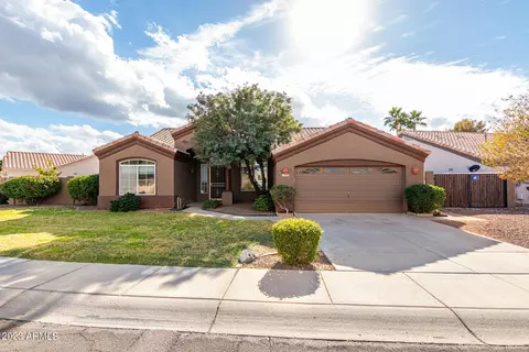 11429 W Laurelwood Ln, Avondale, AZ 85392