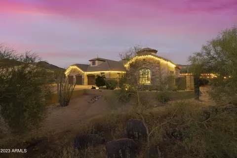 8965 E Rosedale Cir, Mesa, AZ 85207 photo 3