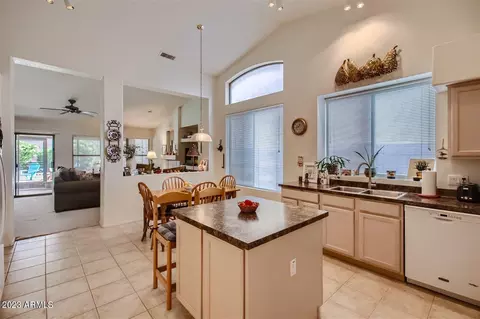 26271 N 46th Pl, Phoenix, AZ 85050 photo 6