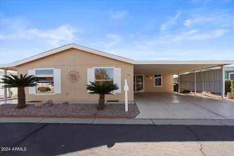 943 E Tee St, San Tan Valley, AZ 85140