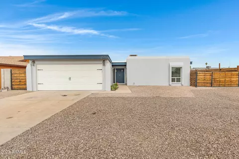 1528 Emerald Ave, Mesa, AZ 85204