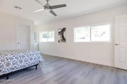 Bedroom - 2531 E Mercer Ln, Phoenix, AZ 85028 photo 6 of 6