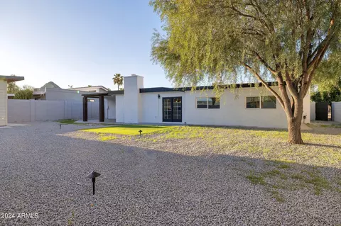 Exterior - 2531 E Mercer Ln, Phoenix, AZ 85028 photo 6 of 6