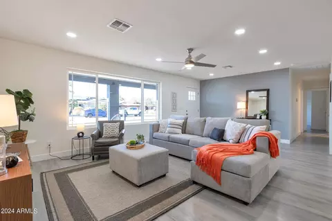 2531 E Mercer Ln, Phoenix, AZ 85028