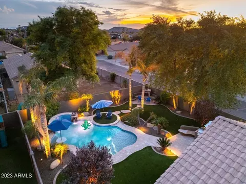 4053 W Hackamore Dr, Phoenix, AZ 85083