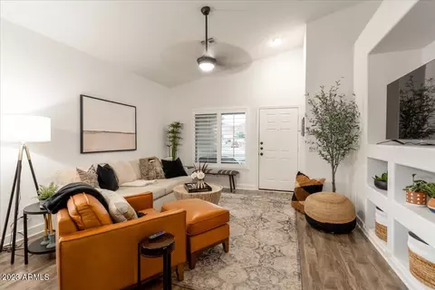 4053 W Hackamore Dr, Phoenix, AZ 85083 photo 8