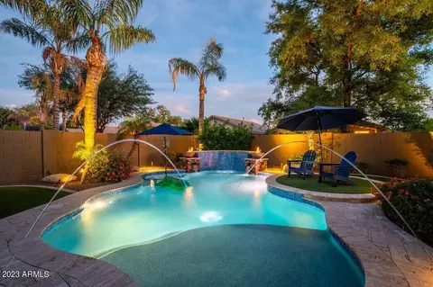 4053 W Hackamore Dr, Phoenix, AZ 85083 photo 2