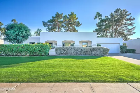 8051 E Del Cristal Dr, Scottsdale, AZ 85258