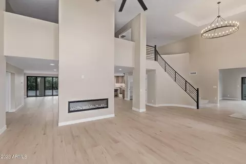 155 N Pecan Ct, Gilbert, AZ 85234 photo 2