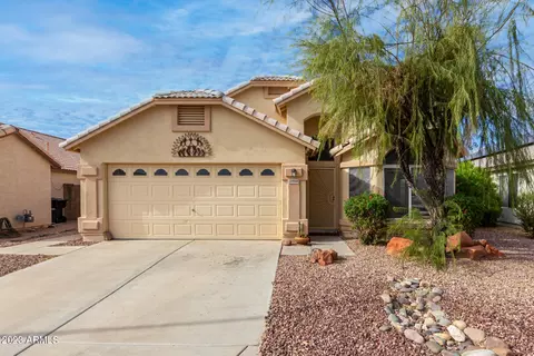 19910 N Coyote Lakes Pkwy, Surprise, AZ 85378