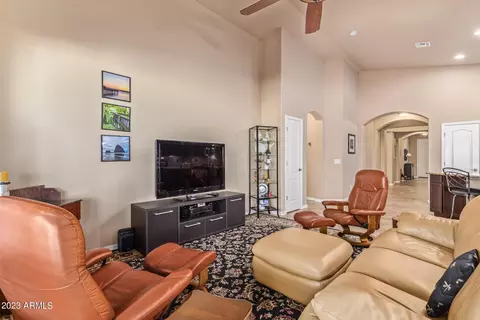 10007 S 6th Pl, Phoenix, AZ 85042 photo 8