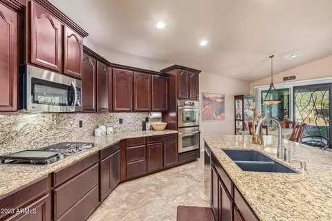 10007 S 6th Pl, Phoenix, AZ 85042 photo 5