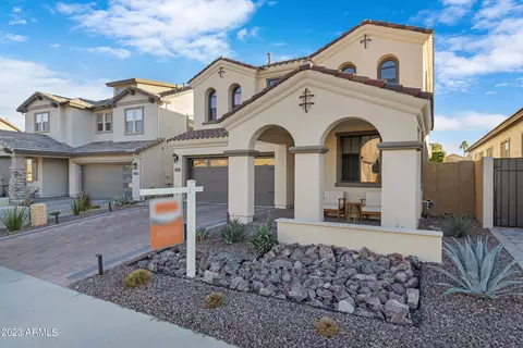 819 E Deer Creek Rd, Phoenix, AZ 85048
