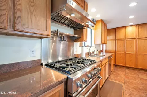 802 E Campus Dr, Tempe, AZ 85282 photo 4