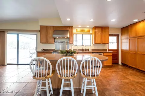 802 E Campus Dr, Tempe, AZ 85282 photo 5