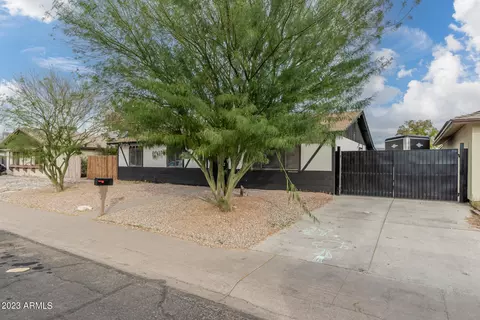 5334 W Mauna Loa Ln, Glendale, AZ 85306