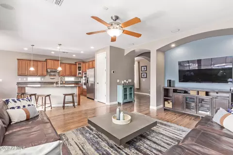 587 E Benrich Dr, Gilbert, AZ 85295 photo 9