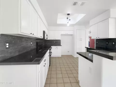 10145 E Carmel Cir, Mesa, AZ 85208 photo 6