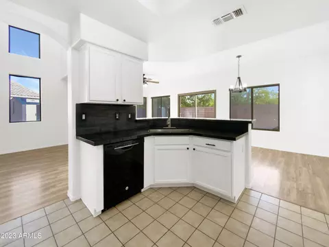 10145 E Carmel Cir, Mesa, AZ 85208 photo 8