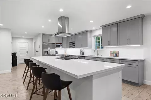 5425 E Verde Ln, Phoenix, AZ 85018 photo 14