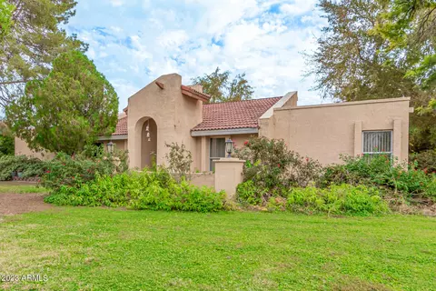 13627 E Shannon St, Gilbert, AZ 85295 photo 2