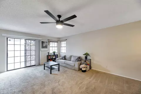 5213 E Half Moon Dr, Phoenix, AZ 85044 photo 7