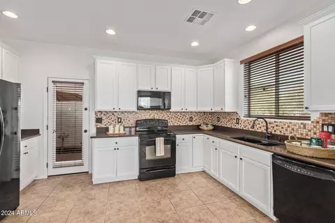 6804 S 8th Dr, Phoenix, AZ 85041 photo 6