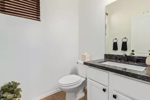 6804 S 8th Dr, Phoenix, AZ 85041 photo 8