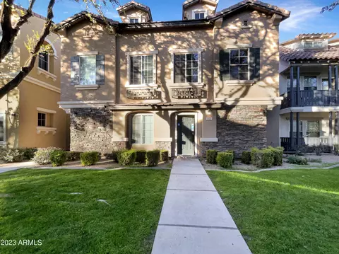 161 W Tremaine Ct, Gilbert, AZ 85233