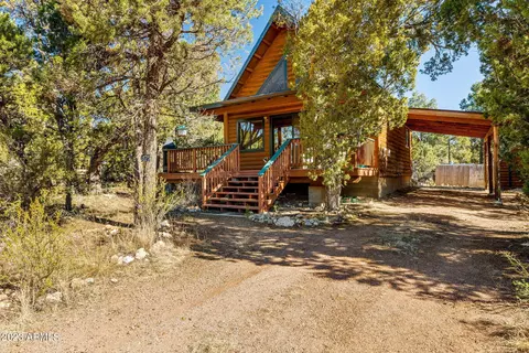 3575 Winchester Rd, Overgaard, AZ 85933