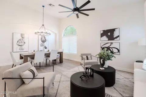 637 W Jasper Dr, Gilbert, AZ 85233 photo 9