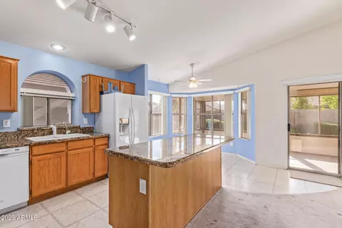 2289 E Willow Wick Rd, Gilbert, AZ 85296 photo 9