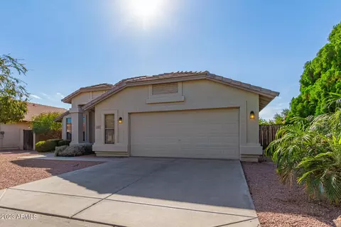 2289 E Willow Wick Rd, Gilbert, AZ 85296 photo 3