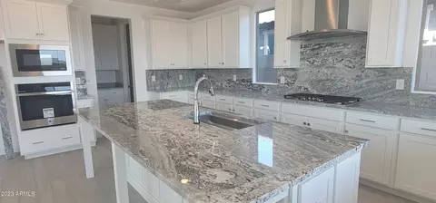 9639 E Spiral Ave, Mesa, AZ 85212 photo 4