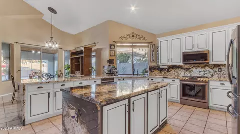 11316 E Roselle Cir, Mesa, AZ 85212 photo 6
