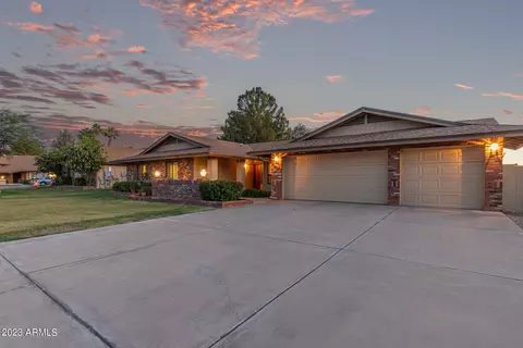 5645 W Poinsettia Dr, Glendale, AZ 85304