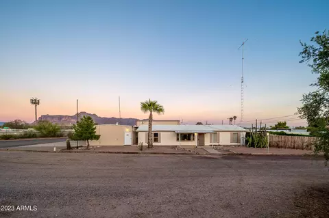 1303 E 18th Ave, Apache Junction, AZ 85119 photo 2