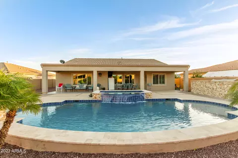 10236 W Patrick Ln, Peoria, AZ 85383