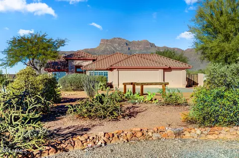 6180 E 20th Ave, Apache Junction, AZ 85119