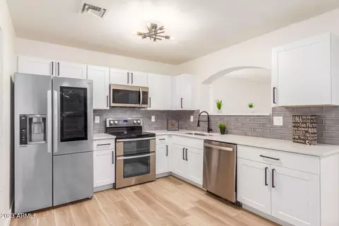 18080 N 88th Ave, Peoria, AZ 85382