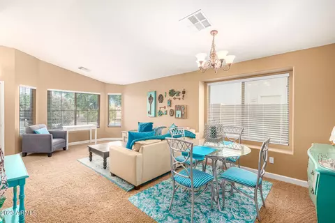 1083 W Mesquite Tree Ln, San Tan Valley, AZ 85143