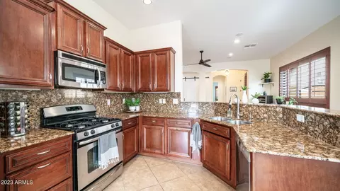 8639 E Indigo St, Mesa, AZ 85207 photo 7