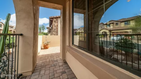 8639 E Indigo St, Mesa, AZ 85207 photo 4